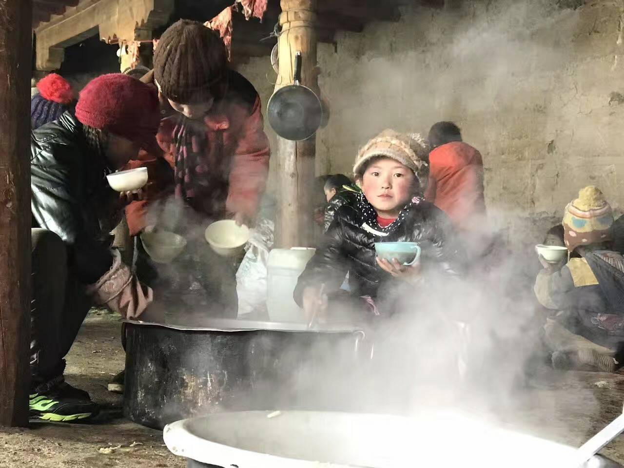 哈尔滨冯岩糕点烘焙培训有限公司公益回顾丨家国同欢月同圆 温暖满载甘孜州(图10)